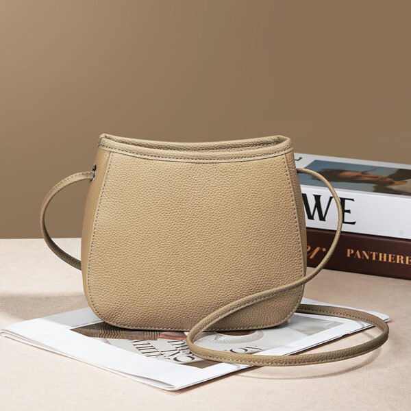 Popular Women's Trendy Versatile Cowhide Messenger Bag - Image 2