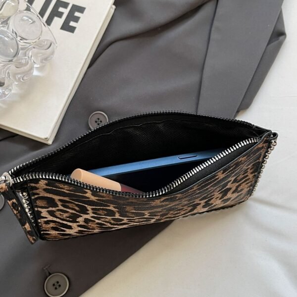 Western Style Niche Casual Crossbody Underarm Women's Bag - Image 6